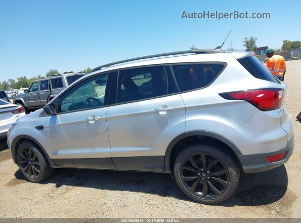 1FMCU0GD5KUB80500 2019 FORD ESCAPE Silver Widok wnętrza 360 stopni