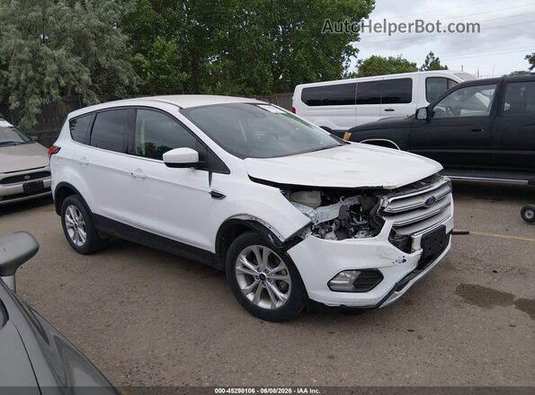 1FMCU0GD5KUB81906 2019 FORD ESCAPE White Widok wnętrza z tyłu