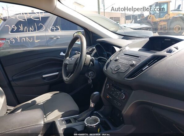 1FMCU0GD6HUB50463 2017 FORD ESCAPE Black Вид салону спереду