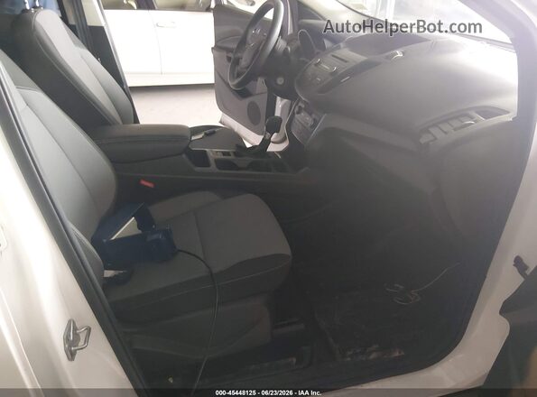 1FMCU0GD6HUB61804 2017 FORD ESCAPE White Սալոնի դիմացի տեսք