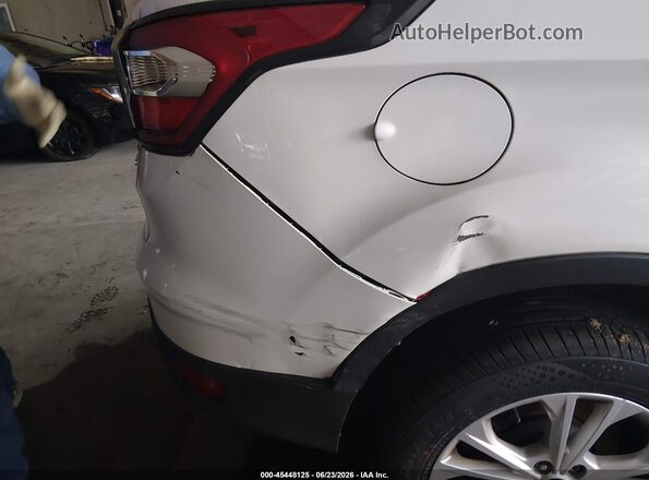 1FMCU0GD6HUB61804 2017 FORD ESCAPE White Սարքավորումների վահանակի տեսք
