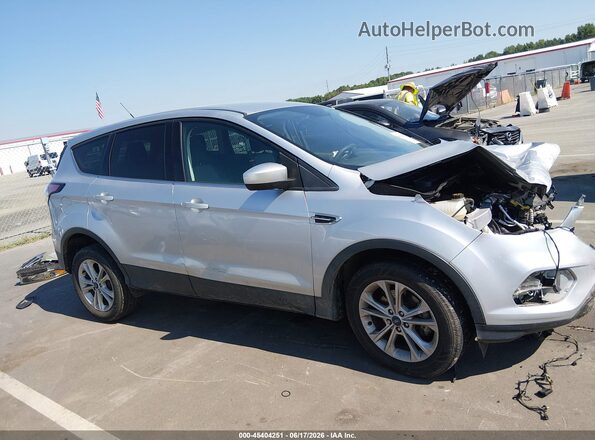 1FMCU0GD6HUB95564 2017 FORD ESCAPE Silver Սալոնի 360 աստիճան տեսք