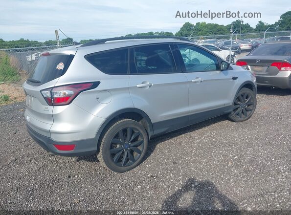 1FMCU0GD6HUC18230 2017 FORD ESCAPE Silver Rear right