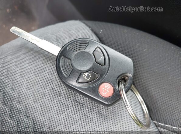 1FMCU0GD6HUC68142 2017 FORD ESCAPE Серый Вид панели приборов