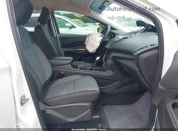 1FMCU0GD6JUA75978 2018 FORD ESCAPE White წინა სალონის ხედი