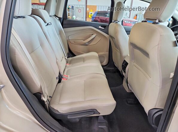 1FMCU0GD6JUB72856 2018 FORD ESCAPE Золотой Вид задних сидений