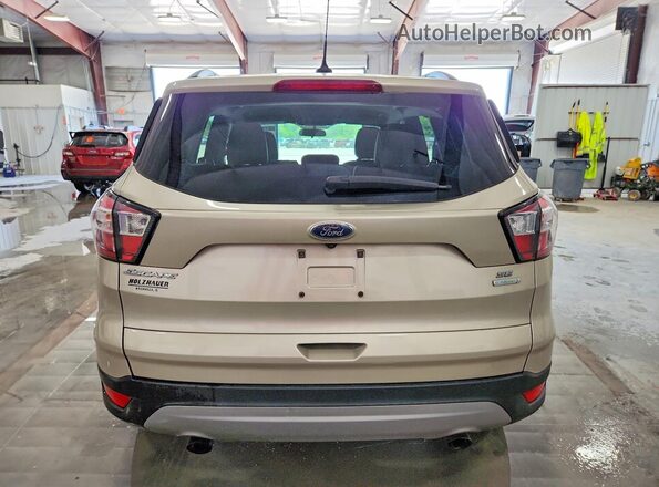 1FMCU0GD6JUB72856 2018 FORD ESCAPE Золотой Вид сзади