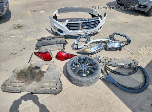 1FMCU0GD6KUB26428 2019 FORD ESCAPE White VIN კოდის სტიკერის ხედი
