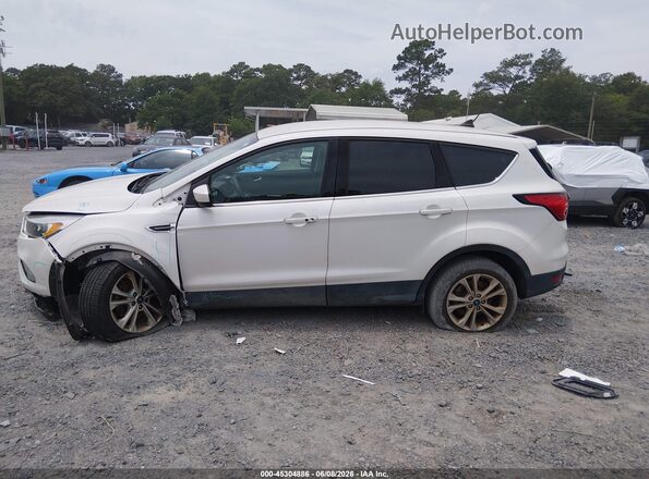 1FMCU0GD6KUC44981 2019 FORD ESCAPE Белый Панорамный вид салона 360°