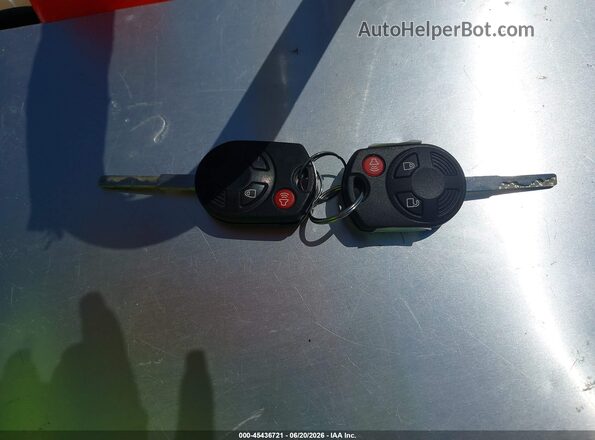 1FMCU0GD7HUD28459 2017 FORD ESCAPE Silver წინა პანელის ხედი