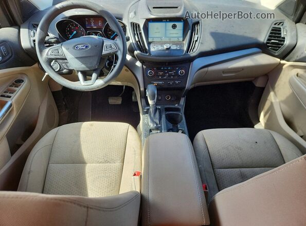 1FMCU0GD7JUC44969 2018 FORD ESCAPE Red Widok deski rozdzielczej