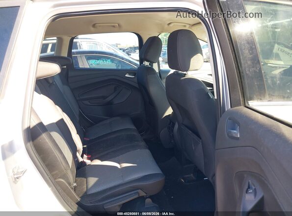 1FMCU0GD8HUC08315 2017 FORD ESCAPE Silver 