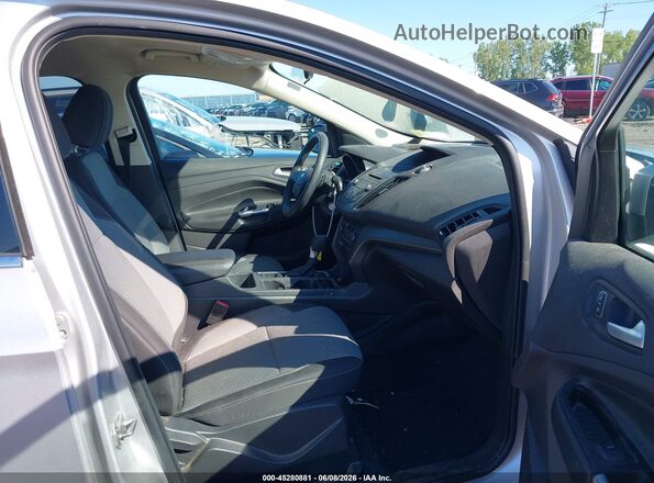 1FMCU0GD8HUC08315 2017 FORD ESCAPE Silver 