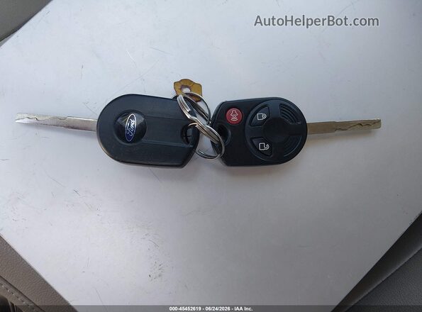 1FMCU0GD8HUD24498 2017 FORD ESCAPE Серый Вид панели приборов