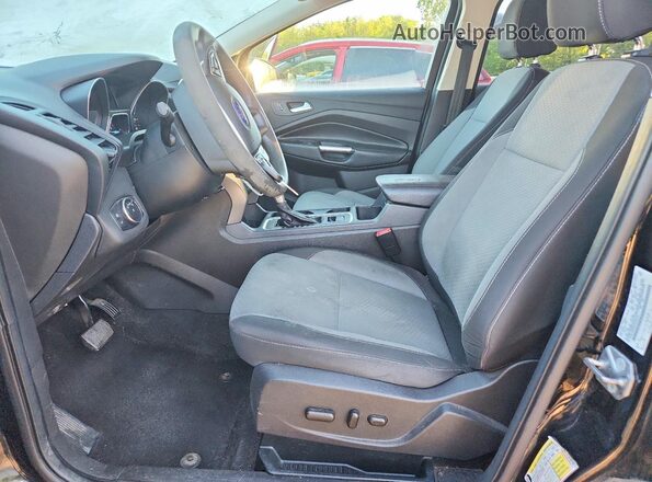 1FMCU0GD8HUD95510 2017 FORD ESCAPE Black Widok wnętrza z przodu