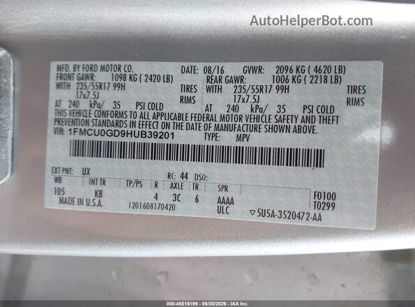 1FMCU0GD9HUB39201 2017 FORD ESCAPE Silver ძრავის განყოფილების ხედი