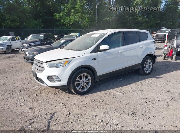 1FMCU0GD9HUC04550 2017 FORD ESCAPE Белый Передняя левая четверть