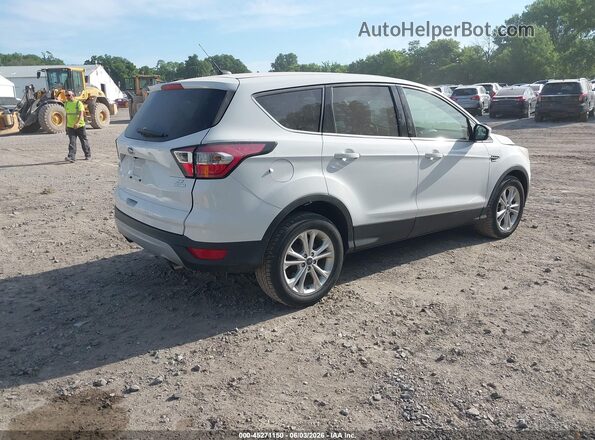 1FMCU0GD9HUC04550 2017 FORD ESCAPE Белый Задняя правая четверть