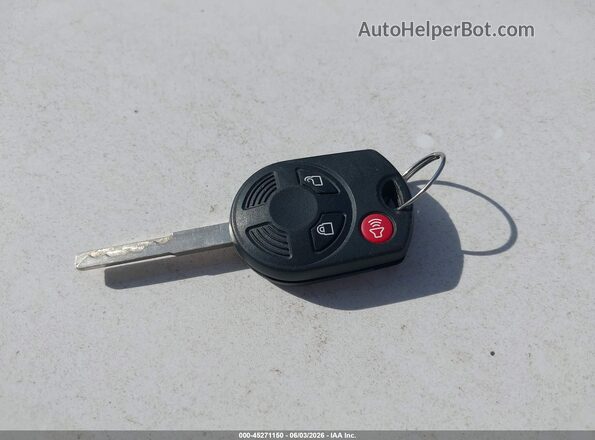 1FMCU0GD9HUC04550 2017 FORD ESCAPE Белый Вид панели приборов