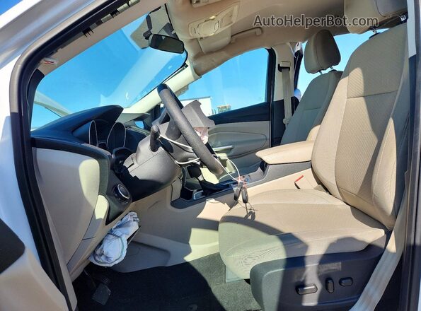 1FMCU0GDXHUB73440 2017 FORD ESCAPE White წინა სალონის ხედი