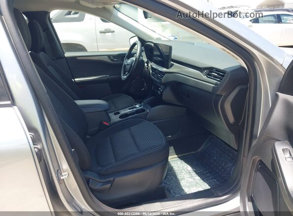 1FMCU0GN9PUA76348 2023 FORD ESCAPE Серебряный Вид салона спереди