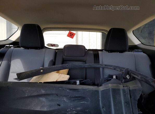 1FMCU0GX8GUB13567 2016 FORD ESCAPE Red Rear seats view