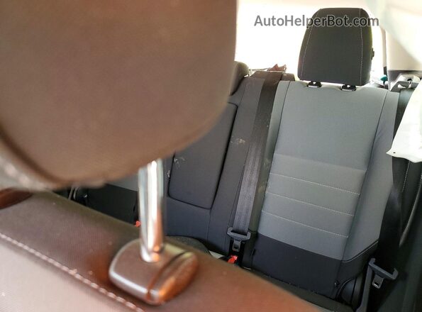 1FMCU0GXXGUA33249 2016 FORD ESCAPE White Widok tylnych siedzeń