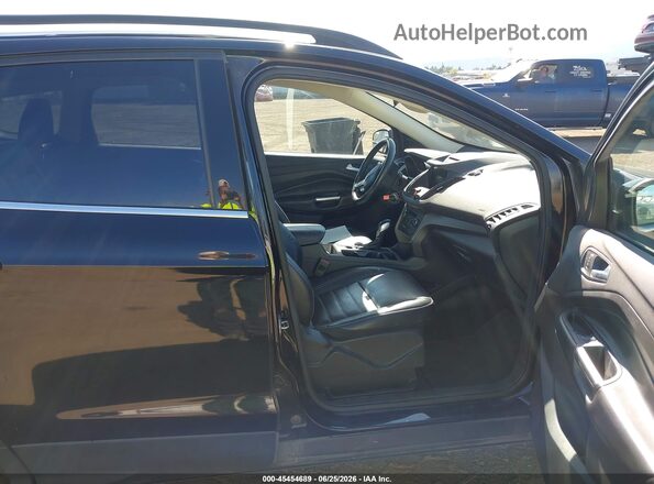 1FMCU0HD3JUC77353 2018 FORD ESCAPE Black წინა სალონის ხედი
