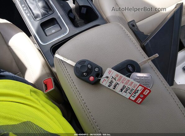 1FMCU0HD5JUB19631 2018 FORD ESCAPE Gray Вид панелі приладів