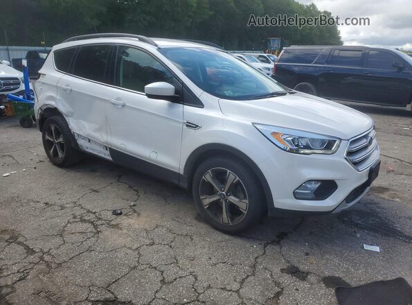 1FMCU0HD5JUD00048 2018 FORD ESCAPE White Front right