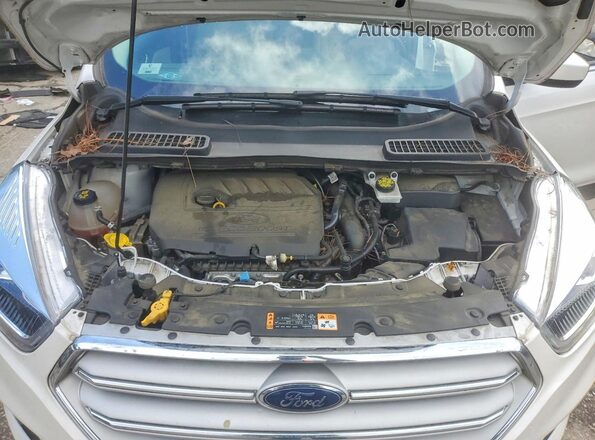 1FMCU0HD5JUD00048 2018 FORD ESCAPE White Engine compartment view