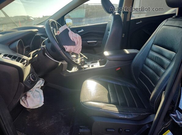 1FMCU0HD7JUB09215 2018 FORD ESCAPE Black Front interior view