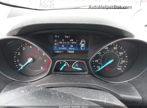 1FMCU0HD7JUB71567 2018 FORD ESCAPE Red Հետևի նստատեղերի տեսք