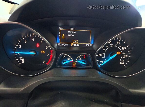1FMCU0HD7JUB83525 2018 FORD ESCAPE Maroon Սարքավորումների վահանակի տեսք