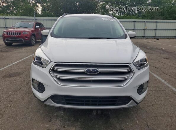 1FMCU0HD8JUD48854 2018 FORD ESCAPE White Vista frontal