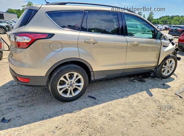 1FMCU0HD9JUB05912 2018 FORD ESCAPE Золотой Задняя правая четверть