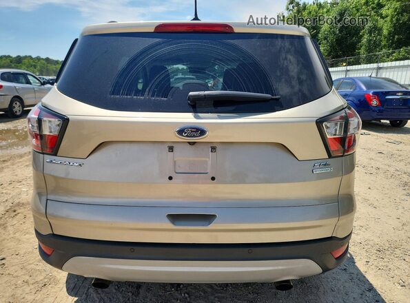 1FMCU0HD9JUB05912 2018 FORD ESCAPE Золотой Вид сзади