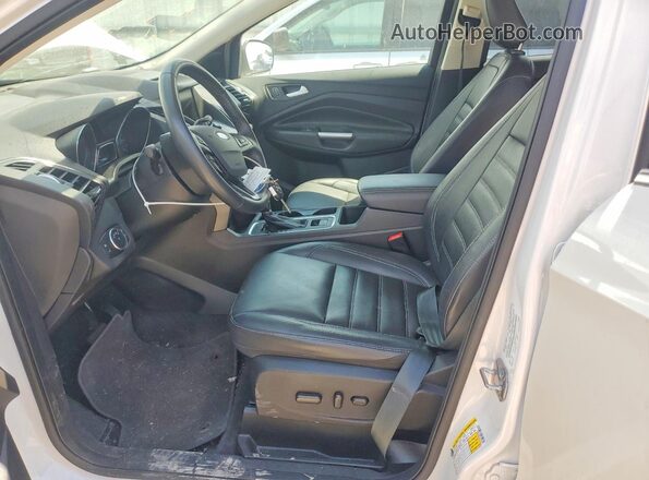1FMCU0HD9JUC34572 2018 FORD ESCAPE White წინა სალონის ხედი