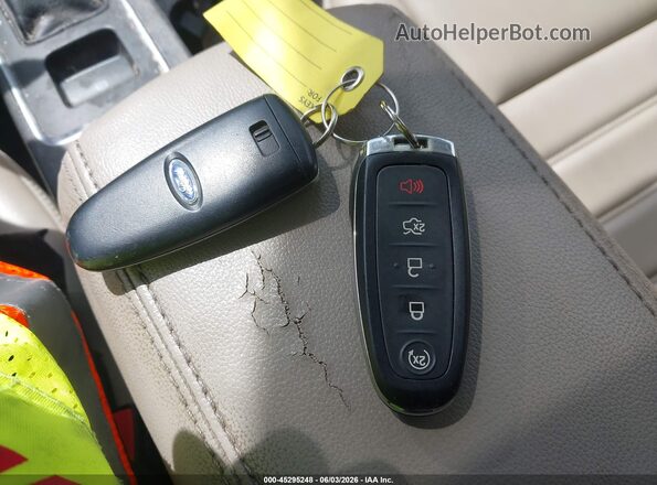 1FMCU0HDXKUC57490 2019 FORD ESCAPE White Vista del salpicadero