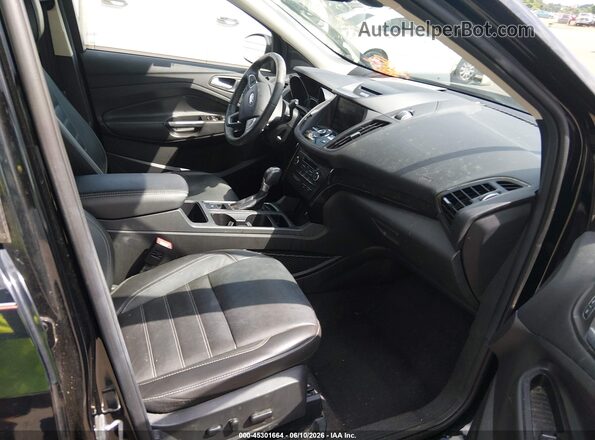 1FMCU0J96HUD75213 2017 FORD ESCAPE Black Front interior view