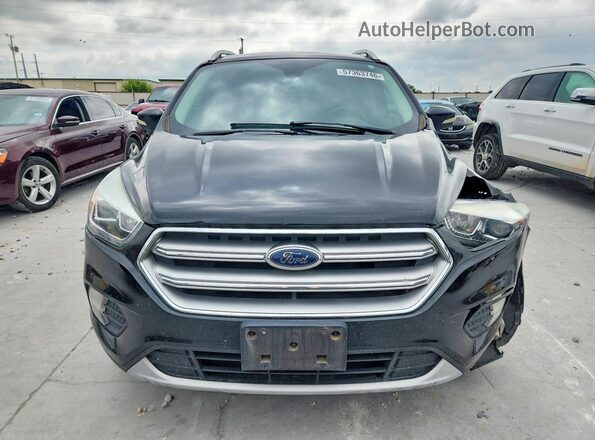 1FMCU0J97HUD57738 2017 FORD ESCAPE Black Widok z przodu