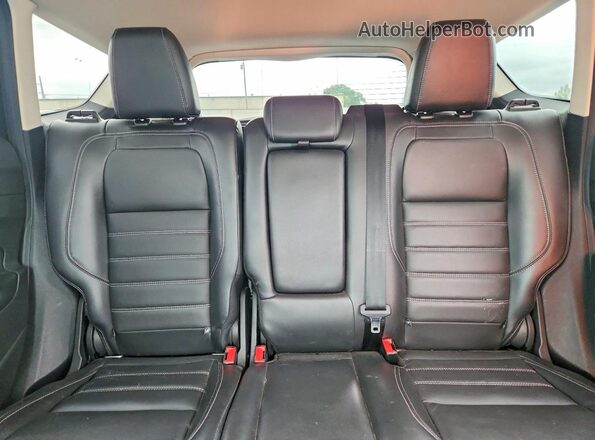 1FMCU0J97HUD57738 2017 FORD ESCAPE Black Widok tylnych siedzeń