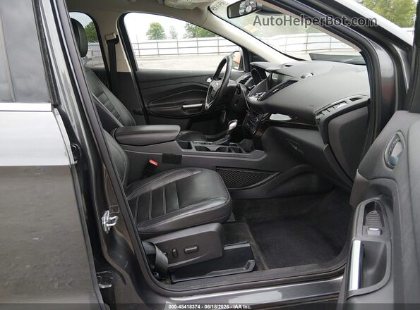 1FMCU0J98JUB16261 2018 FORD ESCAPE Gray Vista interior delantera