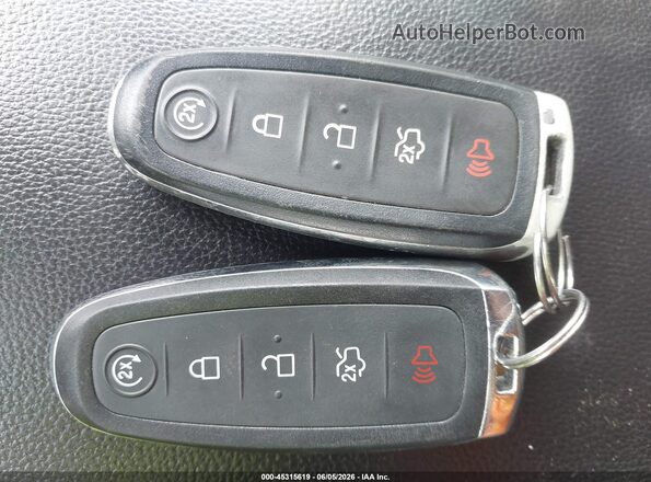 1FMCU0J9XJUB70936 2018 FORD ESCAPE White 