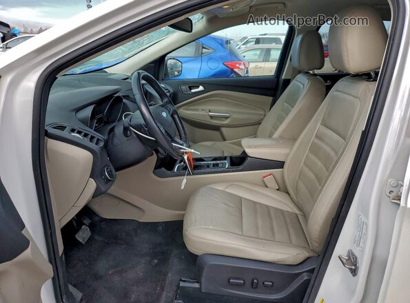 1FMCU0JD0HUB87873 2017 FORD ESCAPE White Front interior view