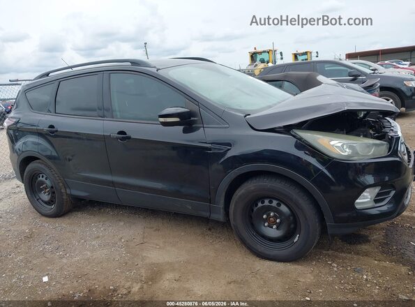 1FMCU0JD0HUC95135 2017 FORD ESCAPE Black Вид задньої частини салону