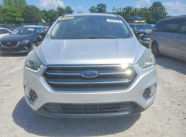 1FMCU0JD0HUD72389 2017 FORD ESCAPE Серебряный Вид спереди