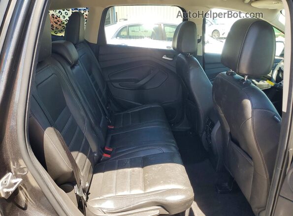 1FMCU0JD1HUE69536 2017 FORD ESCAPE Gray Вид задньої частини салону