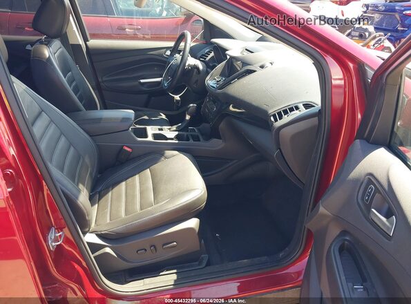 1FMCU0JD2HUC64372 2017 FORD ESCAPE Red Սալոնի դիմացի տեսք