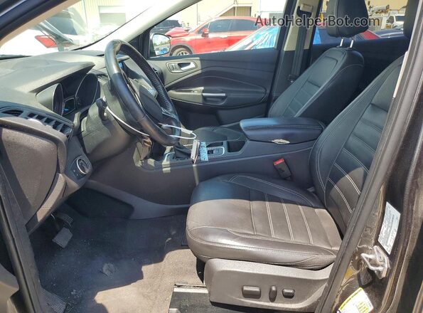 1FMCU0JD3HUC51601 2017 FORD ESCAPE Charcoal Widok wnętrza z przodu